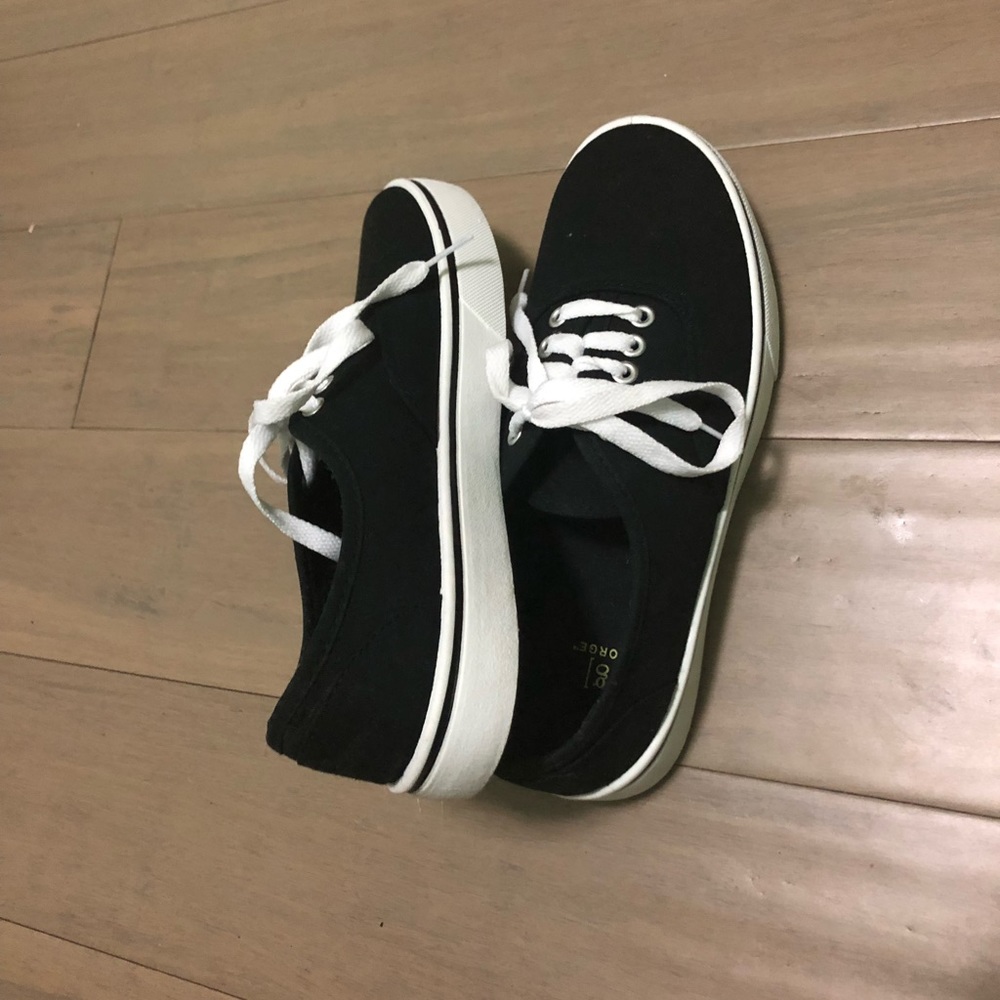 Unisex casual lace up sneakers